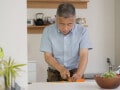 現預金20万円「食べものはホットケーキとサラダだけ」59歳男性が選んだ非課税生活