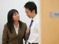 英語で「わざわざ」「じゃまする」