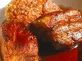 カリッとジューシー　豚の角煮を焼きましょう！