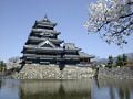 戦国時代の天守が残る信州の名城、松本城