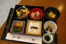 神社でグルメ！松花堂弁当のルーツはここだ
