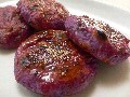 【エアーポテト菜餅 】　【紫芋菜餅】