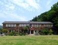学校に泊まる。