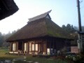 「荻ノ島かやぶきの里」に泊まる。