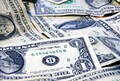 ドルもユーロも進む円高！買い時の判断法