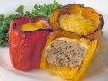 パプリカの肉詰めオーブン焼き……熱々ジューシーなレシピ