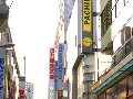 子を車に放置　パチンコ依存症の親たち・中