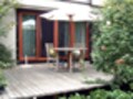 お庭に合わせてリフォーム！窓枠は木製サッシ　心あふれる窓辺のリフォーム術