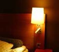 ホテルに学ぶ　ベッドサイドライト