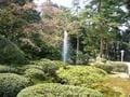 日本三名園として知られる廻遊式の庭園 「兼六園」