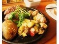 石釜で焼き上げたジューシー＆ふっくらハンバーグ