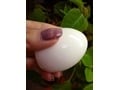 ゆで卵のむき方：吹くとツルリとむけるテク