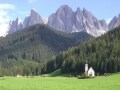 特異な自然美の世界遺産「ドロミーティ山群」ツアー