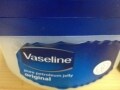 ヴァセリンがあれば他のスキンケアはほぼ要らない！