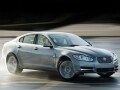ジャガーXFが新車時の半額以下、250万円から見つかる