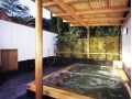 嵐山の絶景を見ながら露天風呂を楽しめる「嵐山辨慶」
