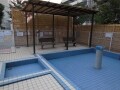 幼児用の小さなプールが設置された「竹の塚第五公園」