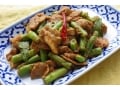 豚肉のレッドカレー炒めレシピ……ピリ辛で美味しい！