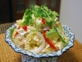 甘辛酸っぱいタイ風サラダ……春キャベツのサラダレシピ