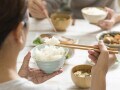 女性ホルモンを維持する食生活とは？ストレスフリーの食事術