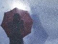 梅雨時のうつ気分を解消！ネガティブ思考への対処法