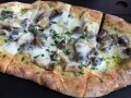 シアトルで食べたい街1番の人気ピザ"シリアス・パイ"