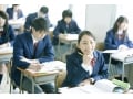 貯蓄額や所得の多い少ないは学歴と関係あるのか？