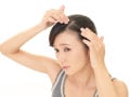 ストレスによる薄毛対策には「押す」頭皮ケア！