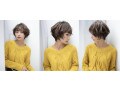 「流しバング」で垢抜け＆小顔効果も！おしゃれな大人ヘア3選