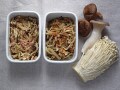 30年で価格が半分に!? たっぷり使いたい"無限きのこ"の味変レシピ５選