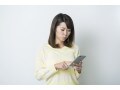 手軽さの裏に危険が潜む？スマホ投資でやりがちな失敗とは