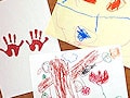 子供の絵や手形で作るデザイン年賀状