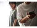 部屋のあちこちに痕跡が…？単身赴任先の夫のアパートで妻が見たもの