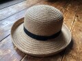 メルカリで帽子を売るコツ！ 出品時に気をつけるべきポイントや梱包方法は？