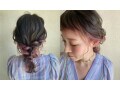 お気に入りの“インナーカラー”がぱっと華やぐ！簡単「ノーアクセ」アレンジ3選！