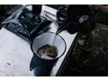 場所を取る“コーヒードリッパー”はグニャりと曲げて収納!?ハリオの名品「V60」がシリコンで携帯型に