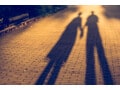遠距離や事実婚は「結婚」以下なの？さまざまな「パートナーシップの形」を否定したがる人々