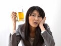 お酒でストレス発散は危険！愚痴をいう習慣は逆効果、依存症になることも