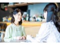 共感疲労しやすい人の特徴は？つらい話の聞き方・対処法