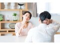 「セクハラ」や「性加害」という言葉が溢れる昨今。夫の“軽口”にイラッとする自分は神経過敏なのか