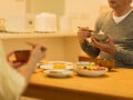 妻なら一生、家事をするべき？定年後もずっと？「夫がいる限り、主婦に自由はないのかしら」