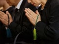 お金や悪口がきっかけで怒号飛び交い、しまいには乱闘騒ぎへ…「お葬式」で目撃したまさかの光景13選