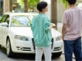 シングルマザーが娘を預けて男友だちとドライブに出かけた結果…近所の人に密告される事態に