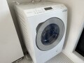 【ダイソー】ドラム式洗濯機のしつこいホコリ汚れが驚くほど落ちる！ キッチングッズの「じゃない使い方」
