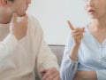 Q. 更年期の妻のイライラに疲れました。夫として何ができますか？
