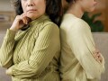 Q. 帰省して親と話すと、いつも言い合いになって疲れます。ストレスを溜めないコツは？