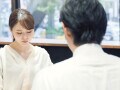 いつも「不機嫌な人」にモヤモヤ。周りに気を遣わせる“察してほしい”相手の対処法