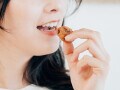 Q. 朝食抜きに比べれば「朝食代わりにお菓子」の方が体にいいですか？