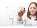 40歳・年収300万円会社員女性がオルカンと楽天･VTに4年間積立投資をしたらどうなった？