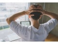 現在、給与所得を得ながら特別支給の老齢厚生年金を受給中。この年金は65歳になるともらえなくなるのですか？
